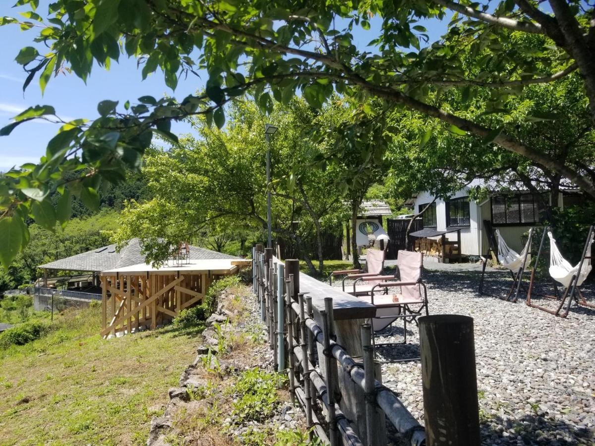 Ochi Guesthouse En מראה חיצוני תמונה